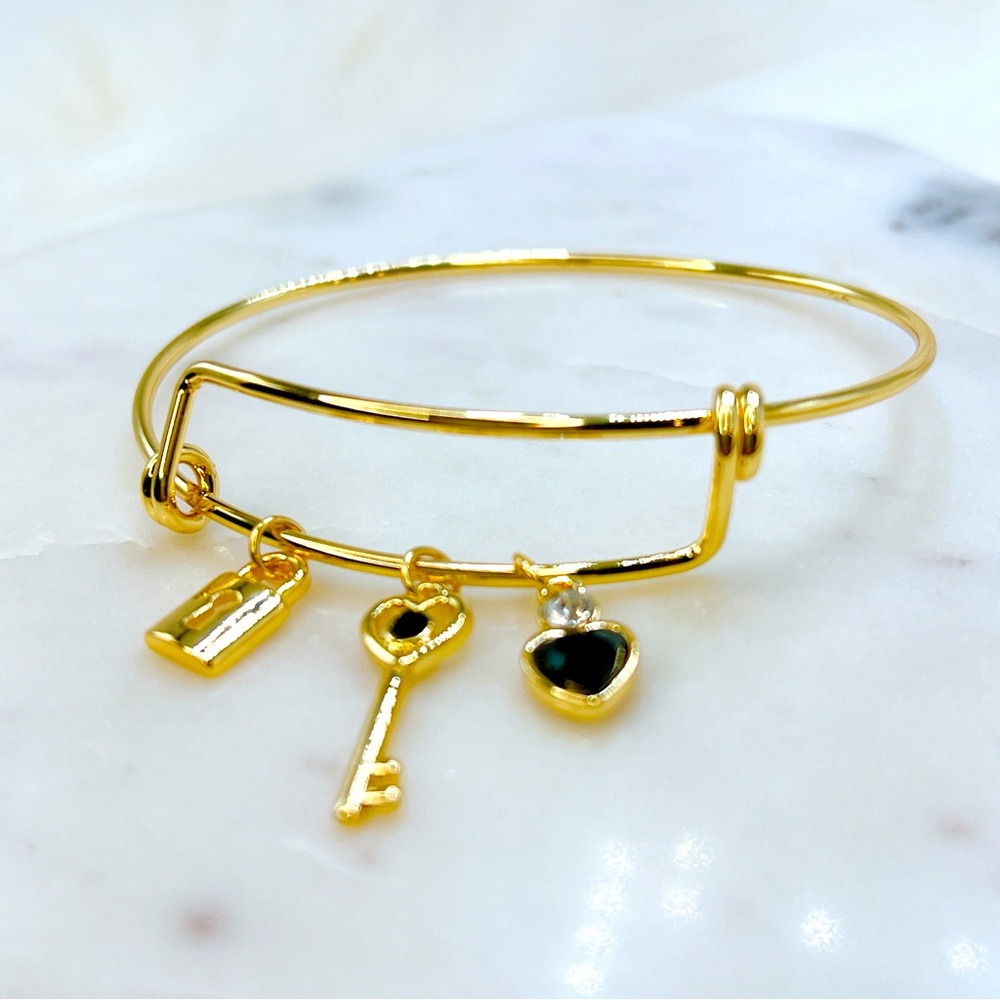 Gold plated charm lock ๐ key ๐ heart ๐ black crystal bracelet - Picture 2 of 5